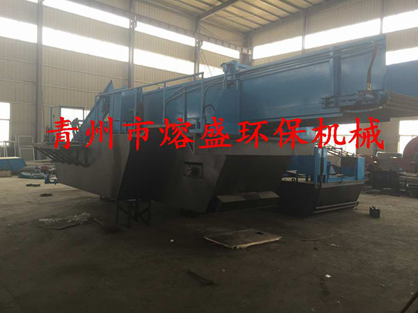  后驅(qū)動明輪保潔船